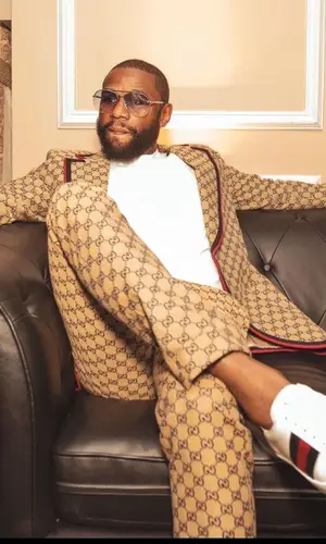 Floyd Mayweather wearing Gucci pants