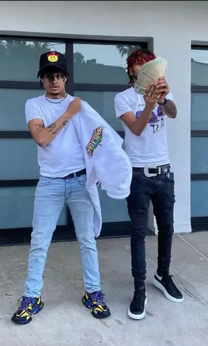 Summrs wearing Louis Vuitton belt