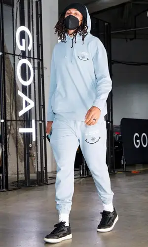 Damion Lee wearing Henry Mask other