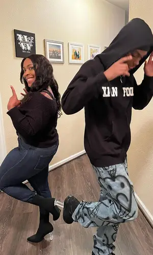 Yvngxchris wearing Bela Cartess jeans