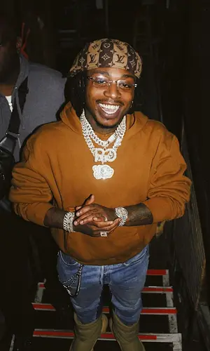 Jacquees wearing Yeezy hoody