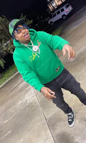 Big Yavo wearing Jordan sneakers