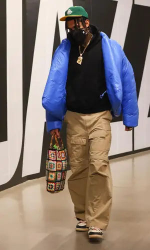 Jordan Clarkson wearing La Milanesa bag