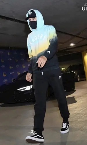 Stephen Curry wearing Vans sneakers