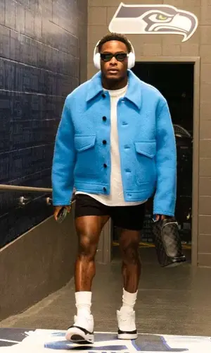 Ugo Amadi wearing Jordan sneakers