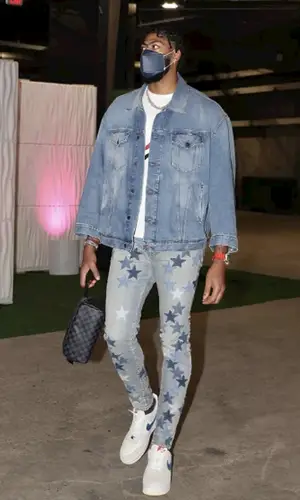 Anthony Davis wearing Thom Browne t-shirt