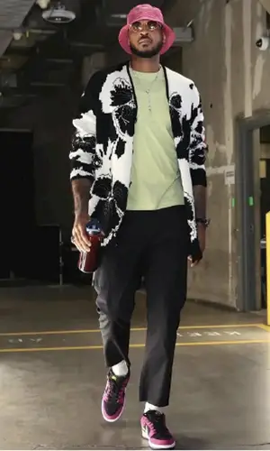 Carmelo Anthony wearing Loewe sweatshirt