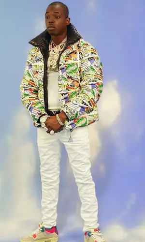 Bobby Shmurda wearing Louis Vuitton belt