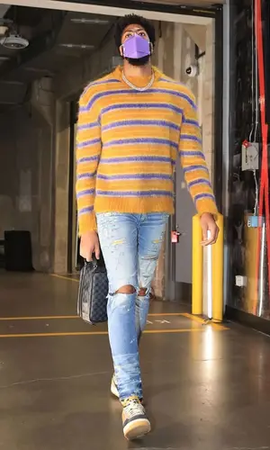 Anthony Davis wearing Henry Mask other