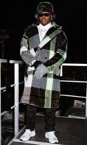 Gunna wearing Dior glov
