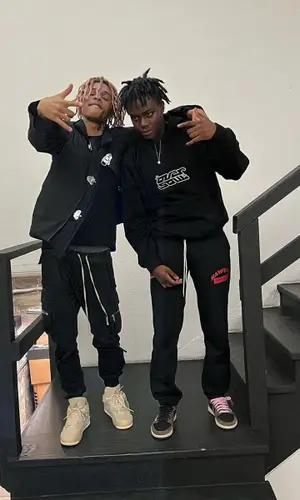 SSGKobe’s Outfit in Nike Pants, Jordan Sneakers & Travis Scott Merch (2021)