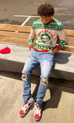 Amari Bailey wearing FashionNova jeans