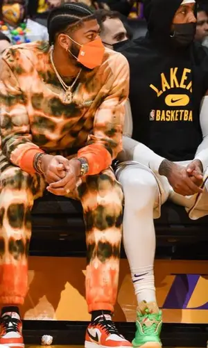 Anthony Davis wearing Henry Mask other