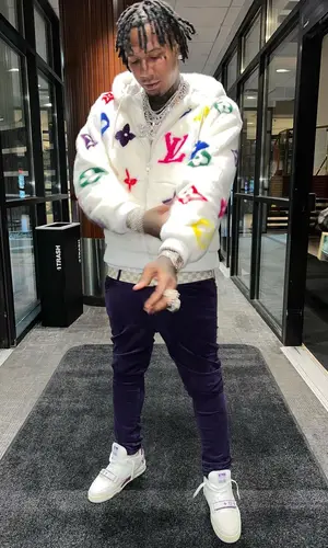 Moneybagg Yo’s Outfit in Louis Vuitton Hoodie & Monfrere Jeans (2021)