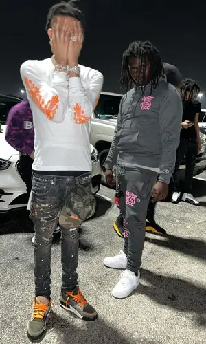 Stunna 4 Vegas wearing Vlone sock