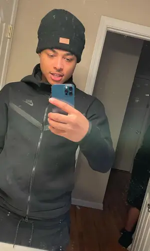 Luh Kel’s Outfit in Nike Hoodie & Levi’s Hat (2022)