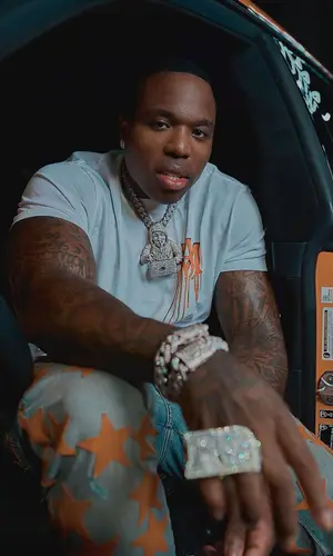 BandMan Kevo’s Outfit in Amiri T-Shirt, Chemist Jeans & Dior Sneakers (2022)