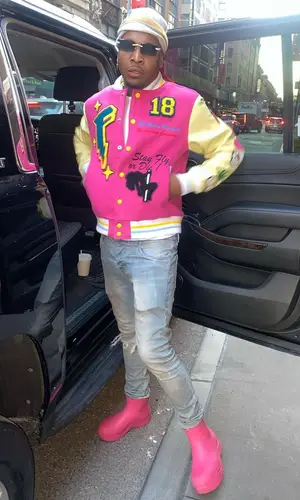 Lil Keed’s Outfit in Purple Brand Jeans, Bottega Veneta Boots & Cartier Eyewear (2022)