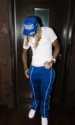 Lil Durk wearing Hanes t-shirt