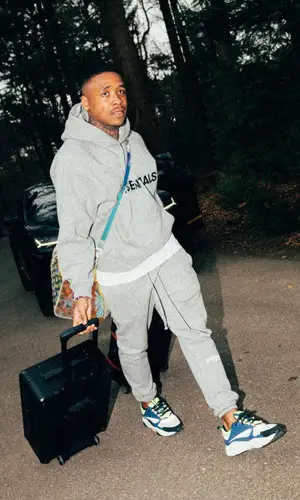 Steven Bergwijn wearing Dior sneakers