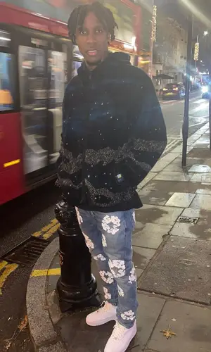 Wilfried Zaha wearing Nike sneakers
