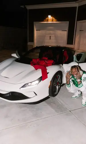 Lil Durk’s Outfit in Louis Vuitton Jacket & Monfrere Jeans (2022)