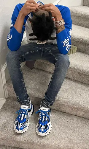 Stunna 4 Vegas wearing Pimperelli sock