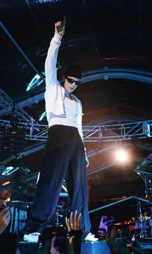 Justin Bieber wearing Bottega Veneta eyewear