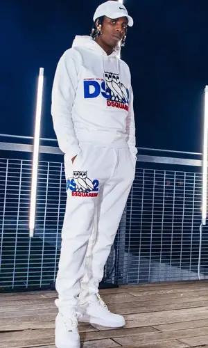 Roy Woods wearing Nike sneakers