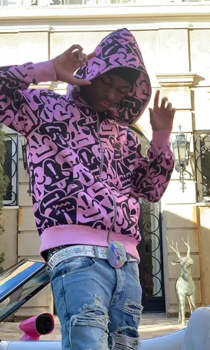 Yvngxchris’ Outfit in DotComCrash Hoodie, B.B. Simon Belt & Visvim Sandals (2022)