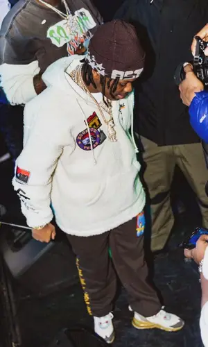 42 Dugg’s Outfit in Travis Scott Merch Hoodie & Nike Sneakers (2022)