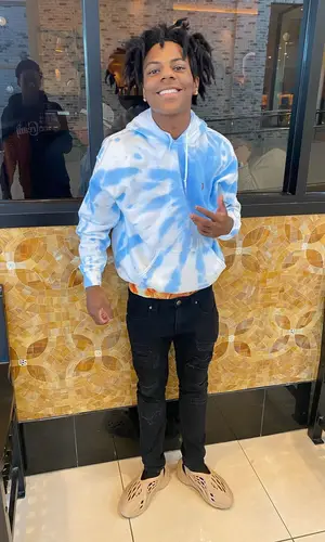 IShowSpeed’s Outfit in Adidas Sneakers, PSD Underwear & Yeezy (2021)