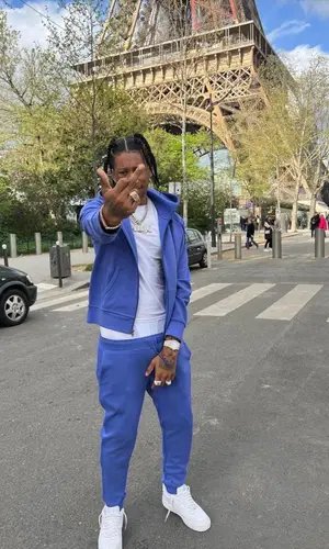 Digga D’s Outfit in Polo Ralph Lauren Hoodie, Ralph Lauren Pants & Nike Sneakers (2022)
