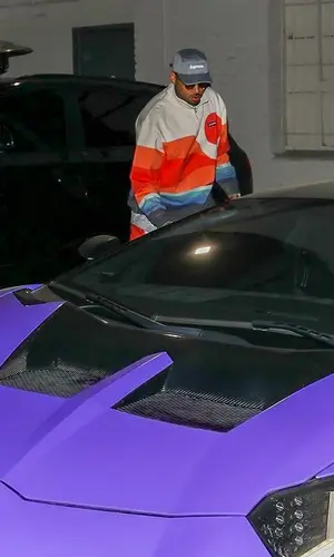 Chris Brown wearing Kith sweatshirt