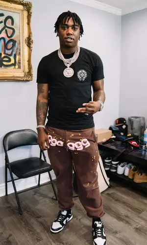 Fredo Bang’s Outfit in Chrome Hearts T-Shirt, Spider Worldwide Pants & Nike Sneakers (2022)