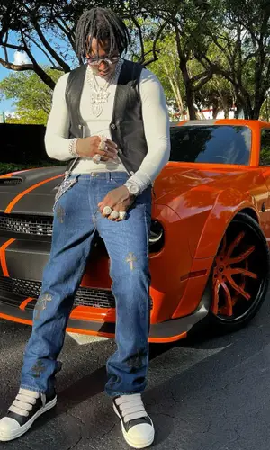 Moneybagg Yo wearing Chrome Hearts cap