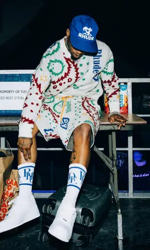 Tory Lanez’s Outfit in Nike Sneakers & Rhude Cap (2022)