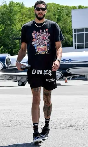 Jayson Tatum’s Outfit in Bbsix T-Shirt & Honey Dripp Jewelry Jewelry (2022)