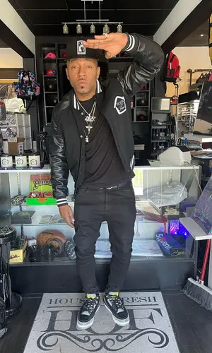 Drumma Boy wearing Luv4Cru Branding & Co cap