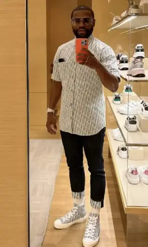Floyd Mayweather wearing Dior shirt
