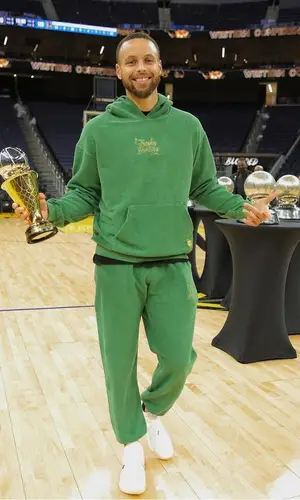 Stephen Curry’s Outfit in Trophy Hunting Hoodie & Under Armour Sneakers (2022)