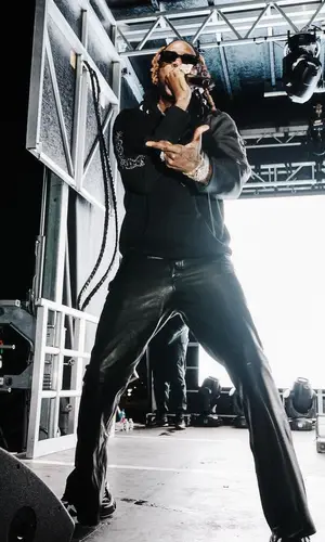 2 Chainz wearing Cout De La Liberte hoody