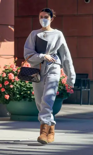 Madison Beer’s Outfit in Cherry Sweatshirt & Louis Vuitton Bag (2022)
