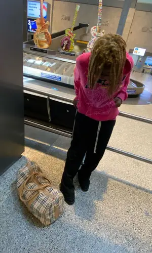Maajins wearing Jordan sneakers