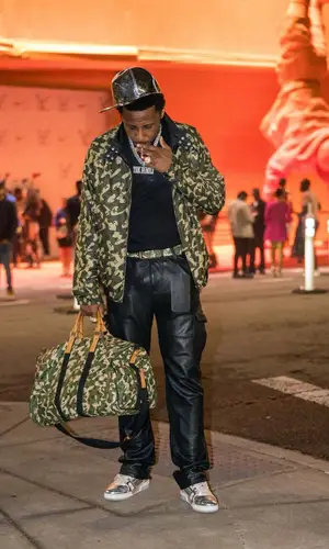Fabolous wearing Louis Vuitton belt