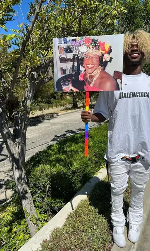 Lil Nas X’s Outfit in Balenciaga T-Shirt, Valabasas Jeans & Off-White Belt (2022)