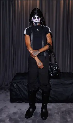 Playboi Carti’s Outfit in Balenciaga T-Shirt (2022)