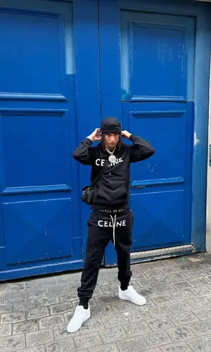 Rondodasosa’s Outfit in Celine Hoodie, Nike Sneakers & Prada Bag (2022)