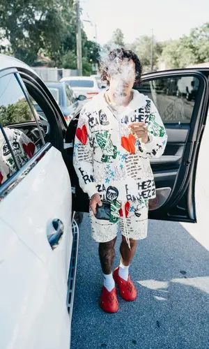 King Cid wearing Gucci sock