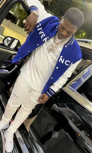 Lil Zay Osama’s Outfit in Givenchy Jacket, Amiri Jeans & Nike Sneakers (2022)